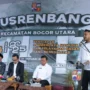 Camat Bogor Utara, Riki Robiansyah saat menyampaikan sejumlah usulan prioritas dalam Musrenbang tingkat Kecamatan Bogor Utara, Rabu (24/1). (Yudha Prananda / Jabar Ekspres)