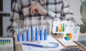 ILUSTRASI: Investasi untuk mahasiswa yang paling aman. (freepik)