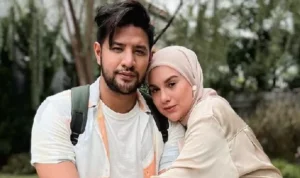 Ammar Zoni Memiliki Alasan Sendiri untuk Pertahankan Rumah Tangga dengan Irish Bella