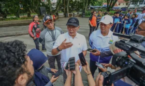 Demi Terawatnya Ruang Publik di Kota Bandung, Pemkot Gaet Komunitas Ini Pj Wali Kota Bandung, Bambang Tirtoyuliono, saat mengunjungi kegiatan BUAT KAMU di Cikapundung Riverspot (Istimewa)