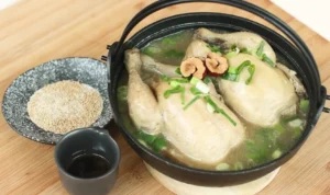 Bikin Menu Khas Korea! Resep Samgyetang Sehat dan Praktis