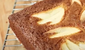 Resep Brownies Coklat Putih Blondies, Lembut dan Wangi Apel!