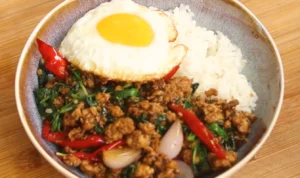 7 Menit Jadi! Resep Ayam Kemangi Pad Kra Pao Khas Thailand, Simpel dan Praktis