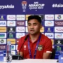 Bek kanan Timnas Indonesia, Asnawi Mangkualam, saat press conference Indonesia vs Irak di Piala Asia 2023, Minggu (14/1).