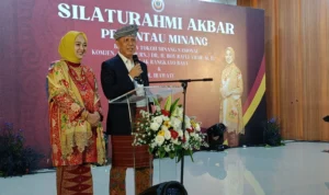 Silaturahmi Akbar Perantau Minang: Perkokoh Budaya Minangkabau di Kota Bandung dan Cimahi Silaturahmi Akbar Perantau Minang: Perkokoh Budaya Minangkabau di Kota Bandung dan Cimahi