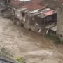 Braga Dilanda Banjir, Pemkot Bandung: Identifikasi dan Evakuasi Warga Sungai Cikapundung Meluap, Kawasan Braga Banjir Kendaraan Tak Bisa Melintas / Tangkapan Layar