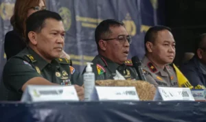 Kepolisian saat melakukan Press Release terkait oknum TNI yang terlibat curanmor di Jawa Timur.
