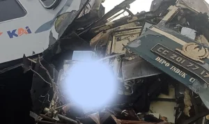 Akibat Tabrakan Dua Kereta Api di Cicalengka, Tubuh Masinis KA Turangga Terjepit Gerbong