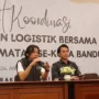 Bawaslu Kota Bandung Mulai Awasi Gudang Logistik Pemilu Koordinator Devisi Pencegahan, Parmas dan Humas Bawaslu Kota Bandung Bayu Muhammad, saat memberikan penjelasan mengenai logistik pemilu 2024 usai rakoor bersama Panwascam se-Kota Bandung di Arion Suits Hotel Bandung, Senin 28 Januari 2024.