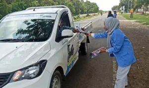Mahasiswa Jabar Ajak Masyarakat Tolak Politik Dinasti Ratusan mahasiswa dari ratusan kampus di Jabar menggelar aksi bagi-bagi selebaran berisi ajakan kepada masyarakat untuk menolak politik dinasti di Indonesia, Kamis 11 Januari 2024.