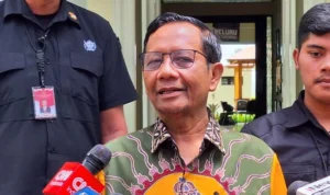 Mahfud MD Tanggapi Pernyataan Jokowi Tentang Dirinya Berhak Mundur dari Kabinet