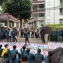 Aksi protes mahasiswa ITB tekait pinjol. Foto Hendrick Muchlison/Jabar Ekspres