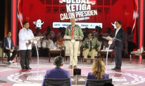 Performa Ganjar Pranowo dalam debat Capres yag berlangsung pada Minggu, (708) banyak mendapat pujian luar biasa dari masyarakat.