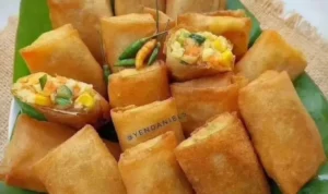 Lumpia Kentang 2000an, Jajanan Hits yang Bikin Lidah Bergoyang! Lumpia Kentang 2000an, Jajanan Hits yang Bikin Lidah Bergoyang!