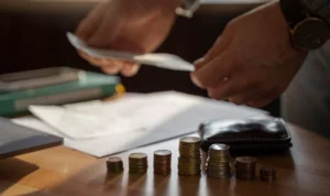 Aturan Baru Debt Collector: Dilarang Nagih Hutang di Atas Jam 8 Malam