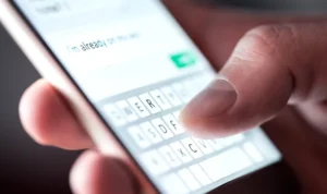 Apa Arti Kata Dry Text yang Viral di Media Sosial?