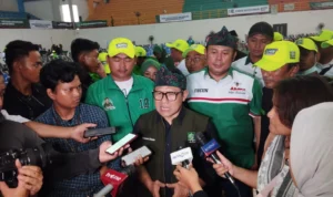 Cak Imin saat mengunjungi kader PKB di GOR Volly Ball Jalak Harupat, Kabupaten Bandung, Rabu (3/1).