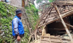 Efek gempa Banten yang dirasakan oleh masyarakat Sukabumi.