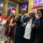Kunjungi Pesantren Sirnarasa, Anies Dapat Dukungan dari Abah Aos Kunjungi Pesantren Sirnarasa, Anies Dapat Dukungan dari Abah Aos