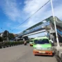 Suasana di Jalan Kapten Muslihat yang dilintasi JPO Paledang di kawasan Stasiun Bogor, Kamis (11/1).