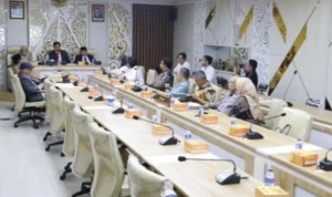 Pembahasan raperda terkait PT Jamkrida Jabar oleh Pansus V DPRD Jabar.