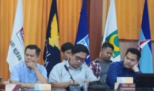 Ilustrasi koordinasi KPU Jabar dan perwakilan Parpol terkait LADK.