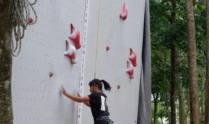 Atlet Panjat Tebing Kabupaten Bandung Ini Terus Asah Kemampuan, Targetkan Level Nasional Atlet Panjat Tebing Kabupaten Bandung Ini Terus Asah Kemampuan, Targetkan Level Nasional