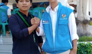 Ketua KNPI Banjar: Tindak Tegas Oknum Penjual LKS Ketua KNPI Kota Banjar, Agus Harianto (kanan).