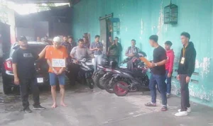 Alung Peragakan 29 Adegan saat Bunuh dan Simpan Mayat Pacarnya di Ruko Brajamustika Bogor