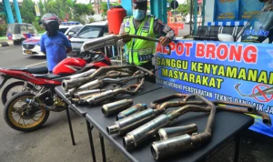 Ilustrasi: Knalpot brong yang terkena razia kepolisian.
