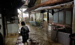 Braga Bandung Diterjang Banjir, Puluhan Rumah Warga Terendam