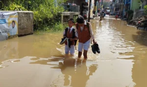 Ist. Banjir mulai terjang beberapa daerah di Jabar. Dok. Jabar Ekspres.