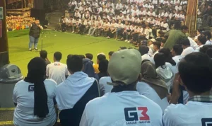 Para pemuda yang tergabung dalam Gema Pasundan berkomitmen memenangkan Ganjar Pranowo dan Mahfud MD melalui deklarasi yang berlangsung di Saung Angklung Udjo, Kota Bandung, Senin 8 Januari 2024 malam.