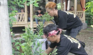 Doc. Penanaman 1000 Pohon di Sungai Cimahi, Paguyuban Paku Sunda Mewujudkan Keberlanjutan Ekosistem Alam (istimewa)