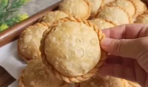 Resep Kue Pastel Ini yang Ternyata Bikin Renyah dan Gurih!