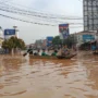 Akses Jalan Raya Dayeuhkolot Lumpuh Karena Banjir