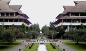 Viral Skema Pembayaran UKT ITB Lewat Pinjol, Begini Penjelasan Kampus dan Langkah OJK