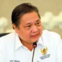 Viral Beras Bulog Berstiker Paslon 02, Airlangga Bantah Isu Politisasi