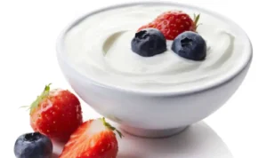 Yoghurt Sebelum atau Sesudah Makan? Begini Cara yang Paling Tepat untuk Meminumnya Agar Optimal
