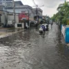 Imbas di guyur hujan dengan intensitas tinggi, Banjir kembali melanda Kawasan Cingised, Kelurahan Cisaranten Endah, Arcamanik, Kota Bandung, Sabtu (10/2) (Istimewa)