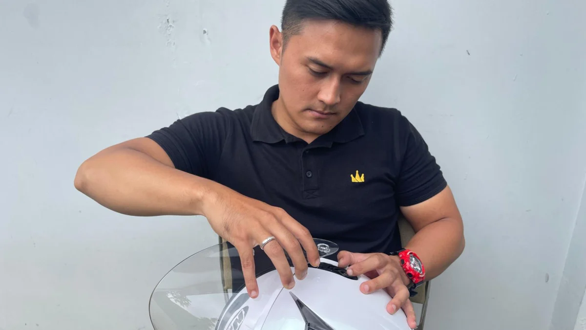 PErawatan Helm yang berkala bisa memberikan rasa aman untuk berkendara.