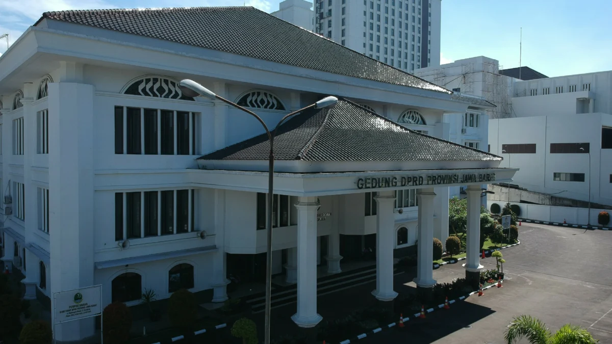 Pemilu 2024: Partai Gerindra pimpin jumlah di DPRD Jabar.