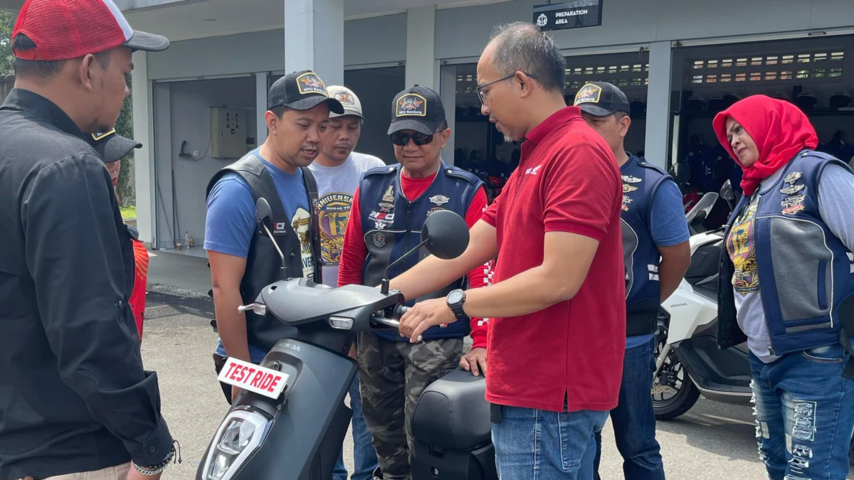 Product Knowledge sepeda motor listrik Honda EM1 e: bersama komunitas Honda PCX Club Indonesia Chapter Bandung. (ist)