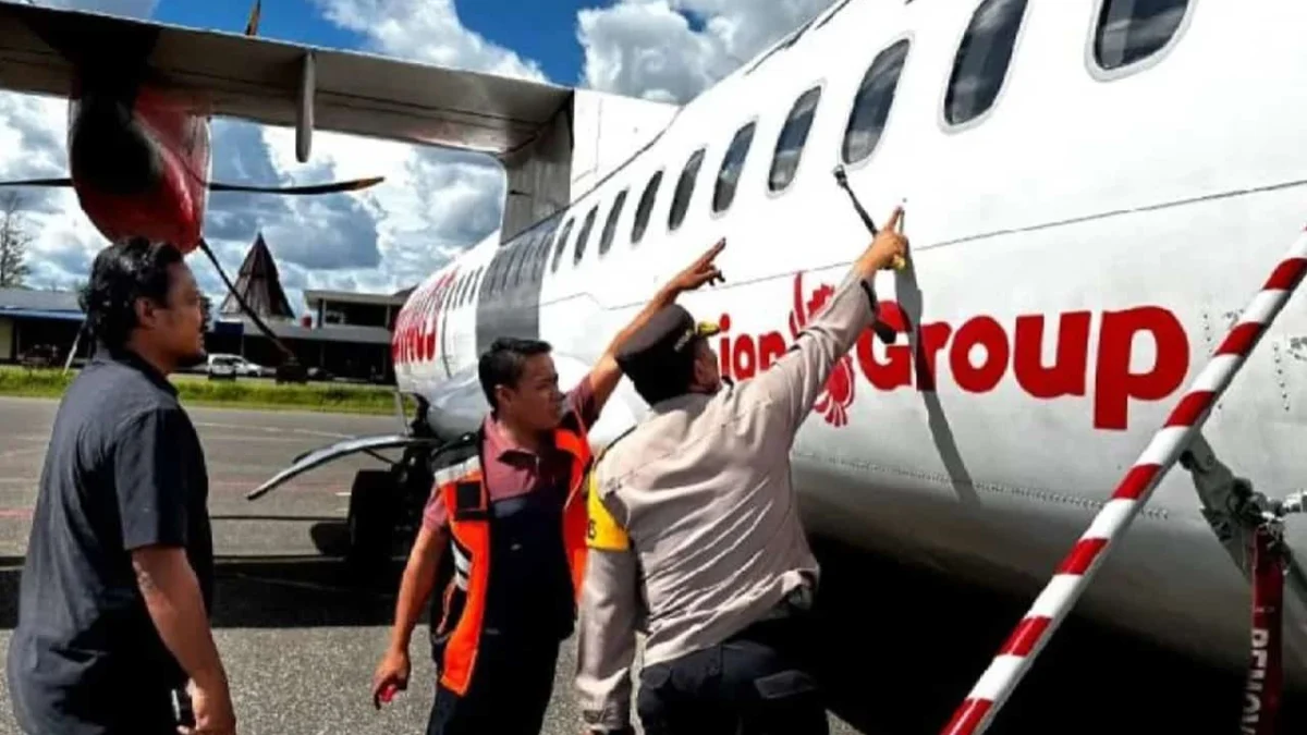 Pesawat Wings Air Ditembak KKB, TNI-Polri Buru Pelaku Pesawat Wings Air Ditembak KKB, TNI-Polri Buru Pelaku
