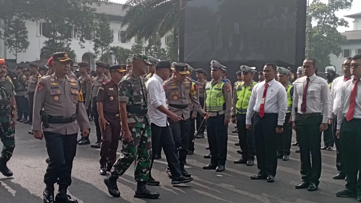 Dok. Forkopimda Jabar saat cek kesiapan Personel untuk lakukan patroli pengamanan Pemilu 2024. Senin (12/1). Foto. Sandi Nugraha.