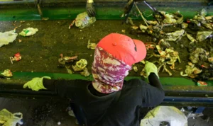Pasca Masa Darurat Sampah, Pemkot Bandung Canangkan Satgas Pengolahan Petugas di lokasi Tempat Pemilahan Sampah, Kel. Rancanumpang, Gedebage, Kota Bandung. (Pandu Muslim/Jabar Ekspres)