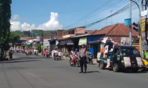 Salah satu anggota Satlantas Polres Banjar saat pengamanan kampanye terbuka salah satu Partai di Kota Banjar Jawa Barat, Sabtu 3 Februari 2024. (Istimewa)