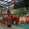 Penampilan barongsai di Taman Safari Bogor. Foto : Sandika Fadilah/Jabareskpres.com