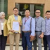 DPC Permahi Bandung Raya mendapatkan pendampingan dari Law Office Heron Miller & Associates saat mengajukan gugatan terhadap Panitia Seleksi Terbuka Sekda Jabar ke PTUN Bandung, Selasa 13 Februari 2024.