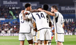 Pemain Real Madrid saat merayakan gol yang dilesakkan oleh Joselu (14).